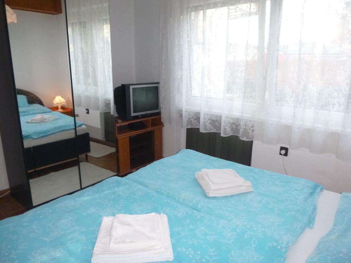 Oleander Holiday House Siofok Room photo